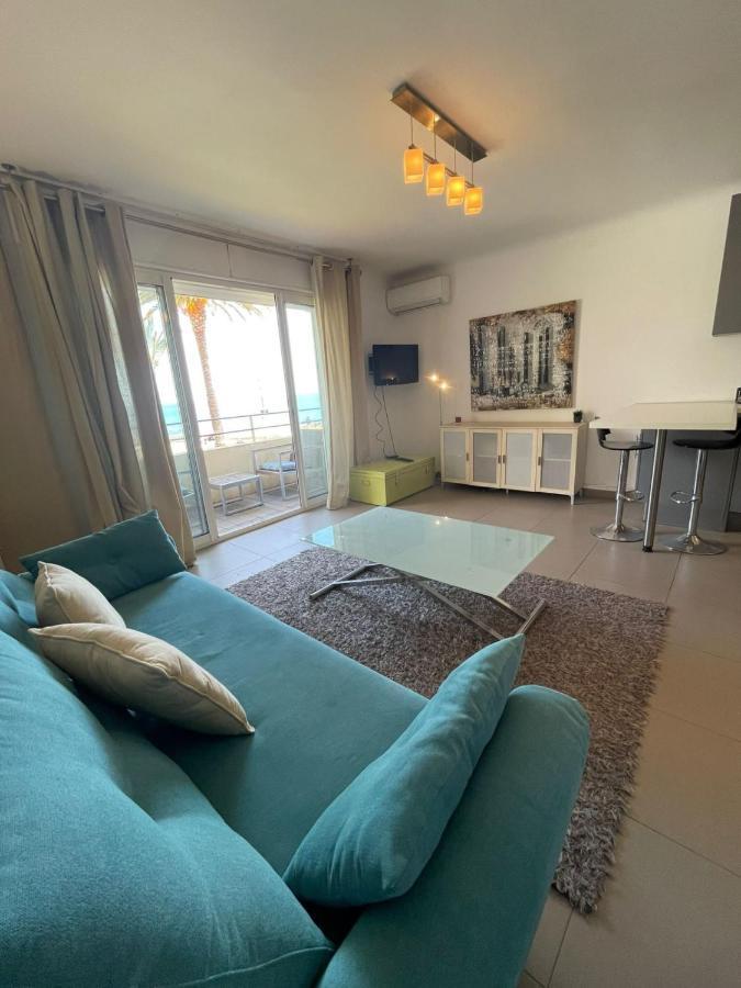 Fully Equipped Beachfront Studio In The Heart Of The City Center Bd Leclerc Антиб Экстерьер фото